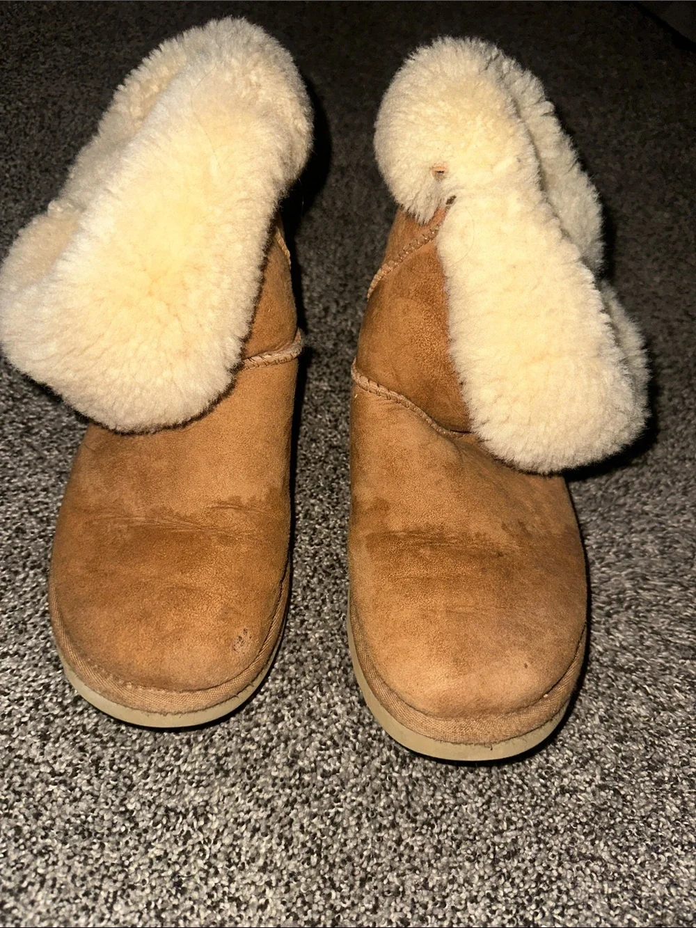 UGG Classic Shearling-Lined Slip-On Boots - Chestnut size 8 Winter Warm